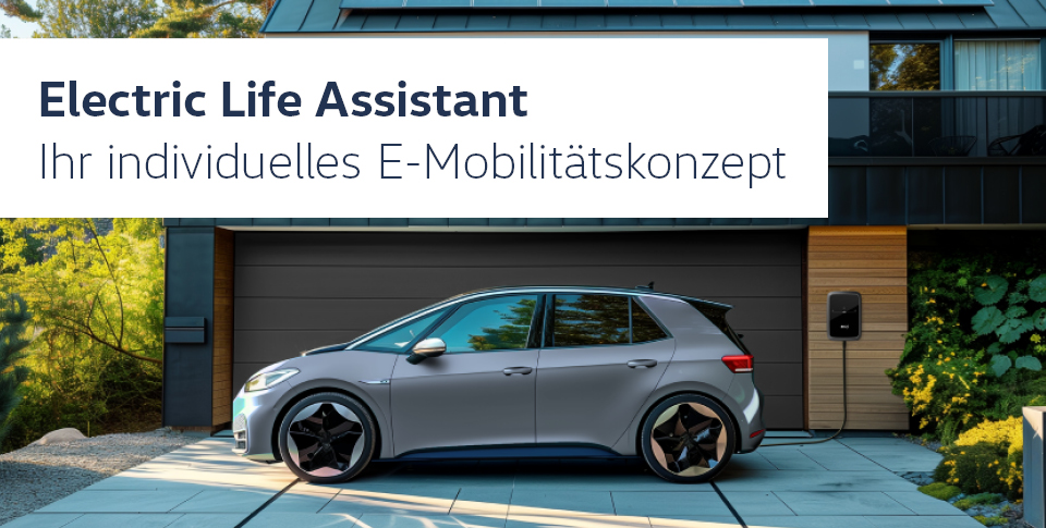 Seitenansicht eines silbernen ID.3 an Ladestation vor modernem Wohngeb&auml;ude im Gr&uuml;nen. Text: "Electric Life Assistant. Ihr individuelles E-Mobilit&auml;tskonzept"